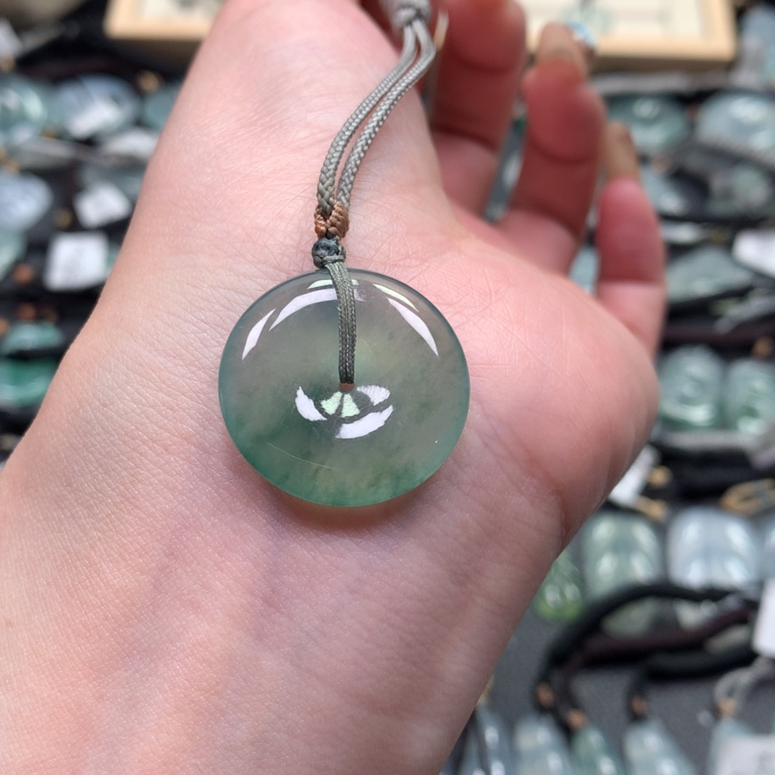 翡翠颈饰未镶嵌00000000000000