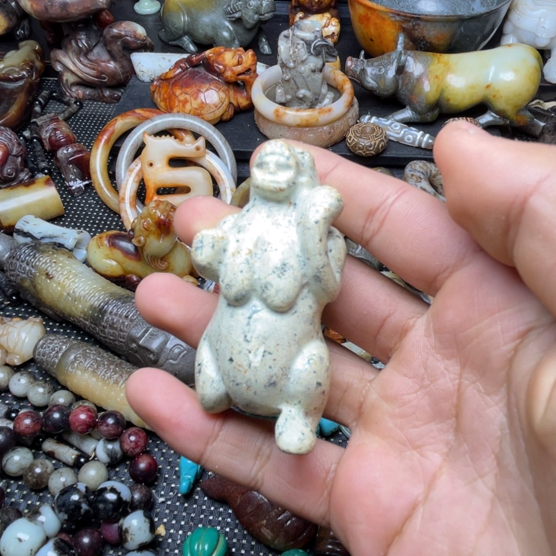 和田玉（糖玉）未镶嵌挂件