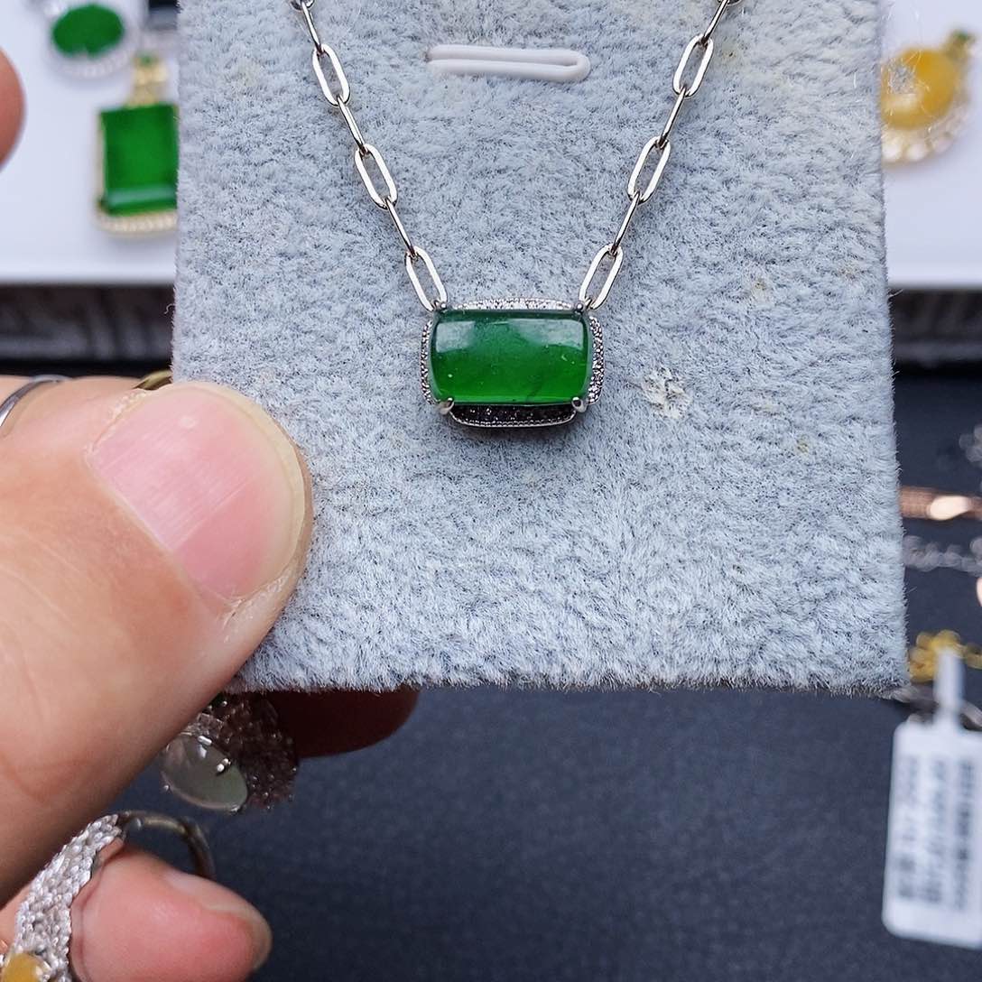 翡翠颈饰银S925镶嵌项链