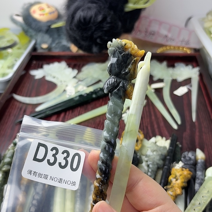 孤***晚蛇纹石玉合金发饰