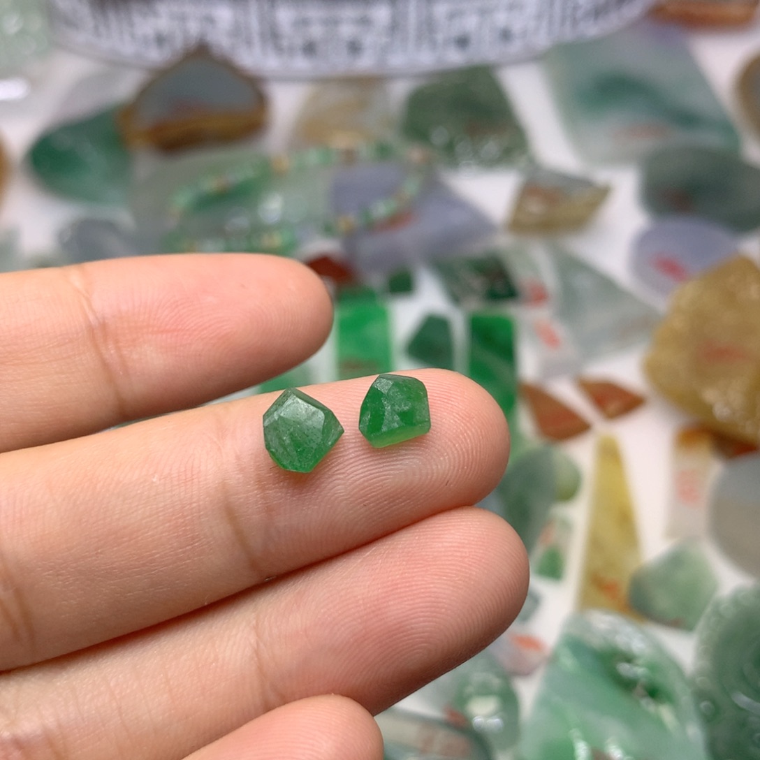 定制翡翠未镶嵌天然翡翠定制