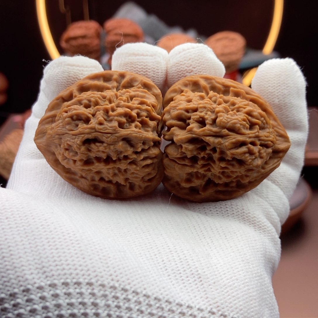 文玩核桃把件三角蟾形39.5.42.4克单只不差