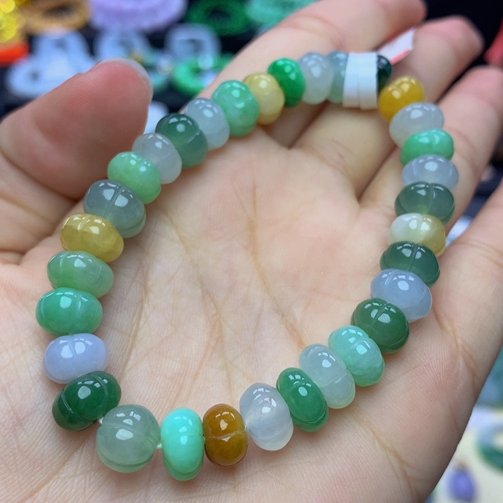 翡翠手链未镶嵌翡翠