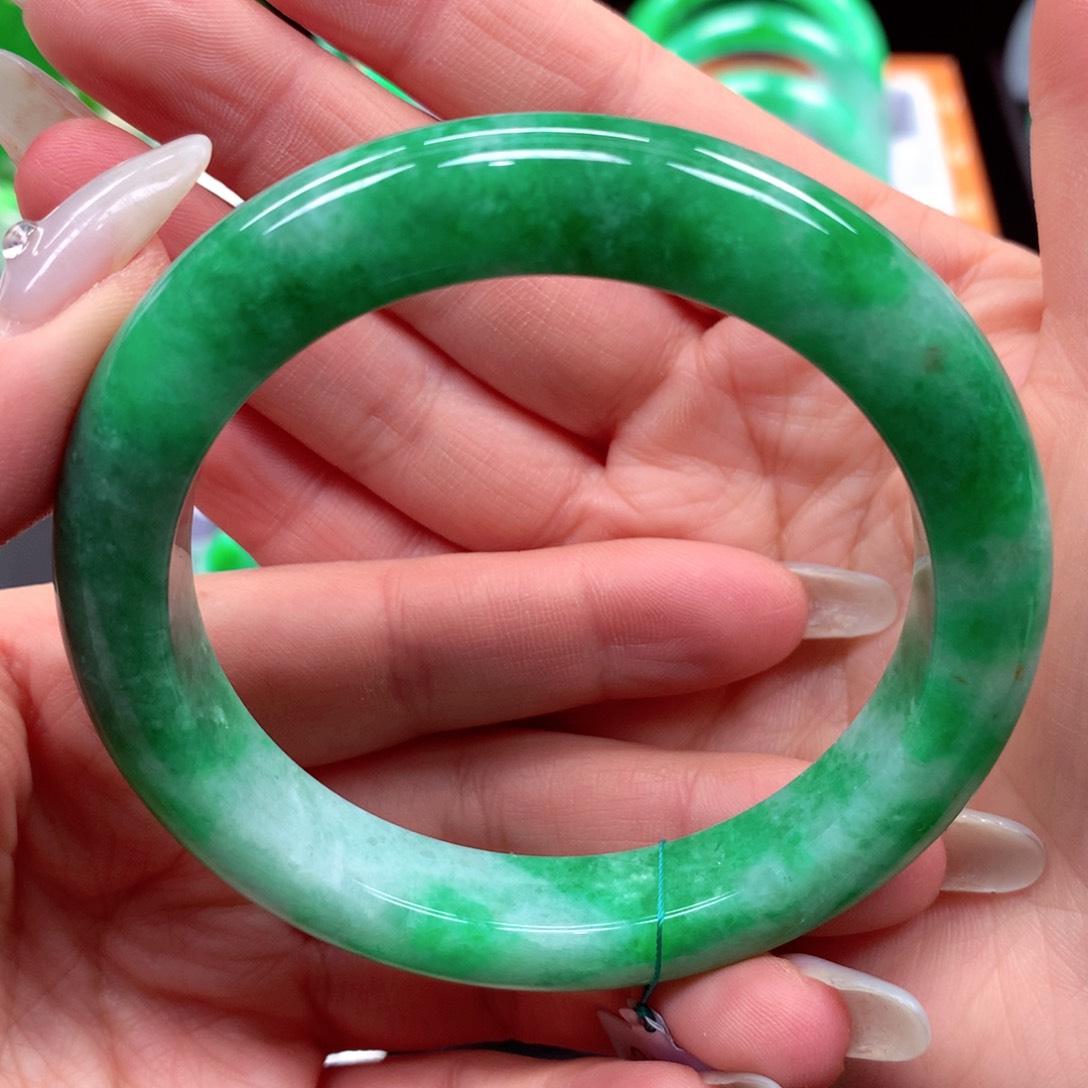未镶嵌手镯翡翠翡翠