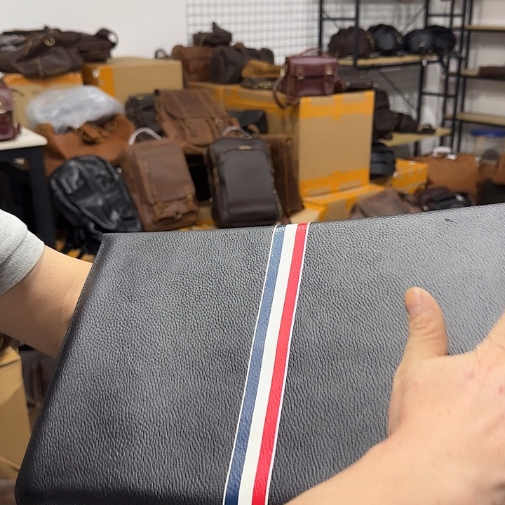 小牛皮（革）牛皮（革）头层牛皮38