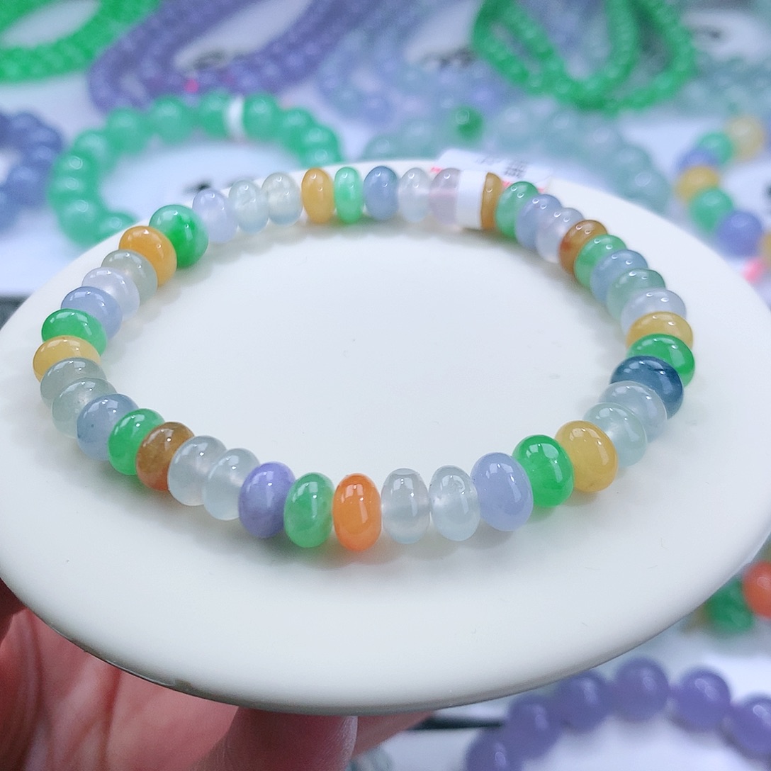 翡翠手串未镶嵌卡7