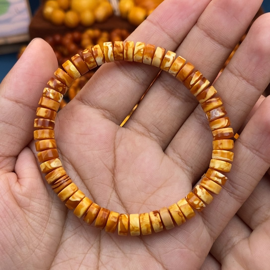 未镶嵌琥珀珠宝奇石