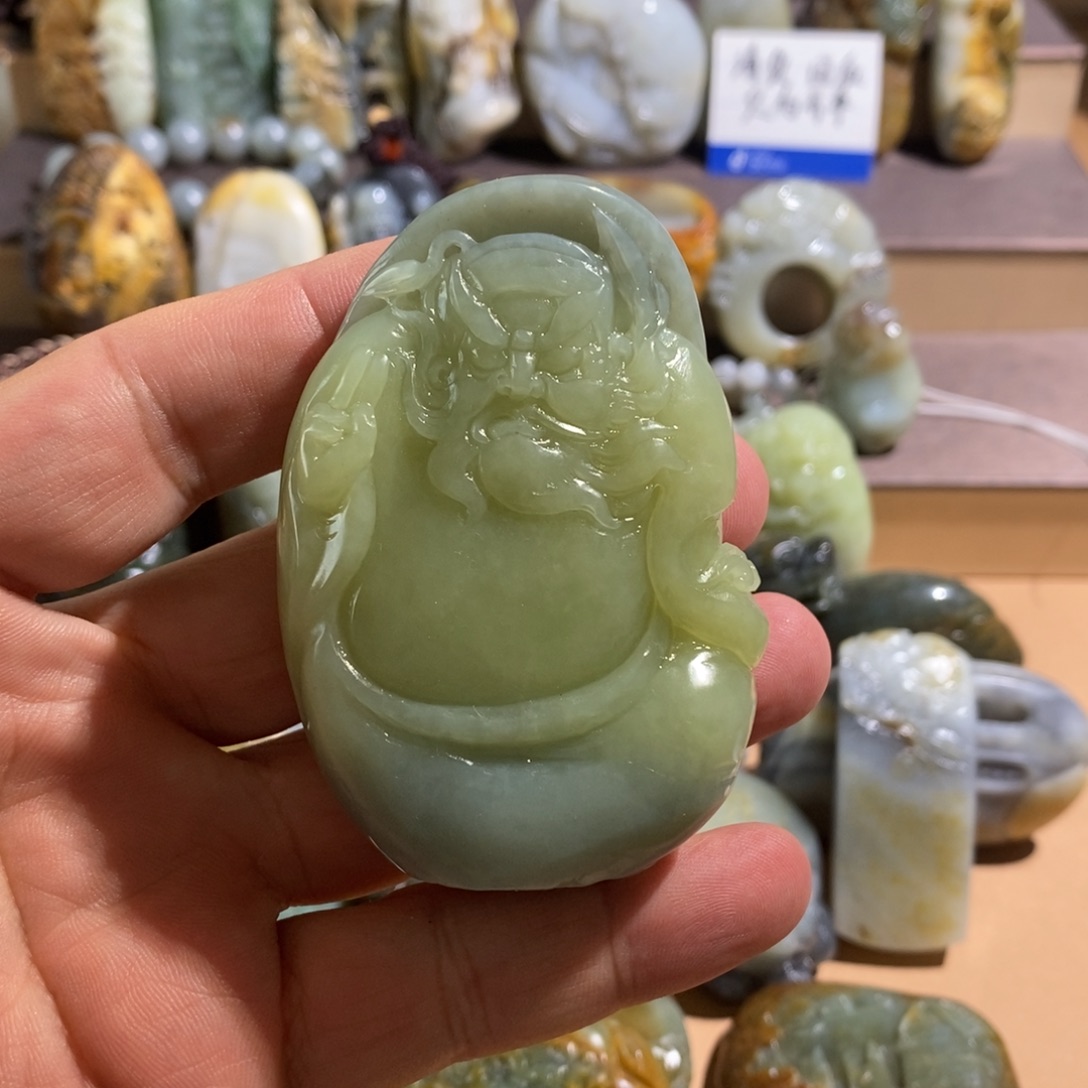 赵***班和田玉未镶嵌挂件