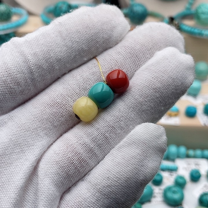 绿松石配饰未镶嵌