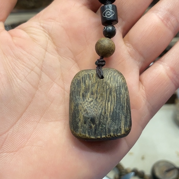 沉香吊坠奇楠挂件红油老料