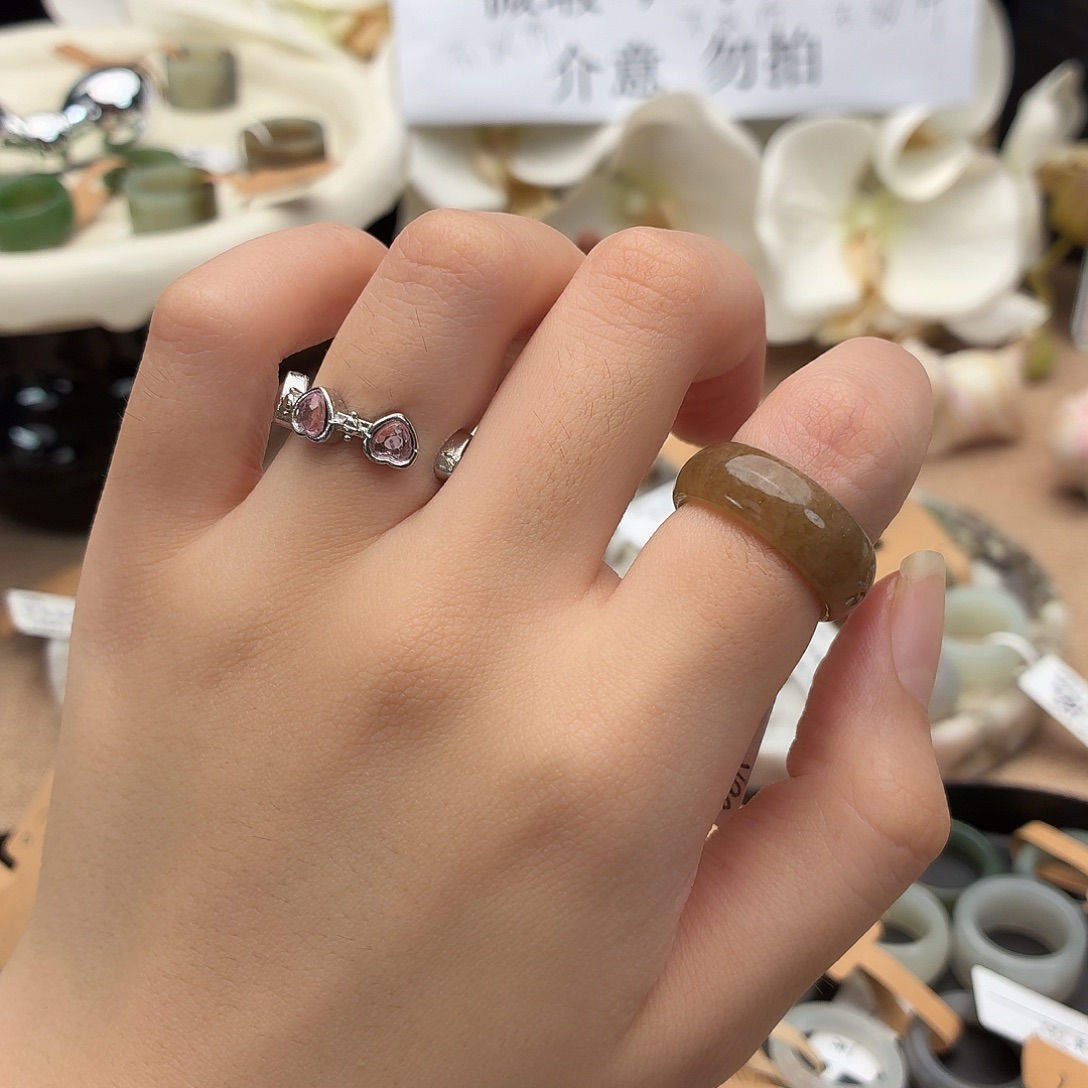 和田玉（糖玉）戒指未镶嵌x102黄糖16.3不退换