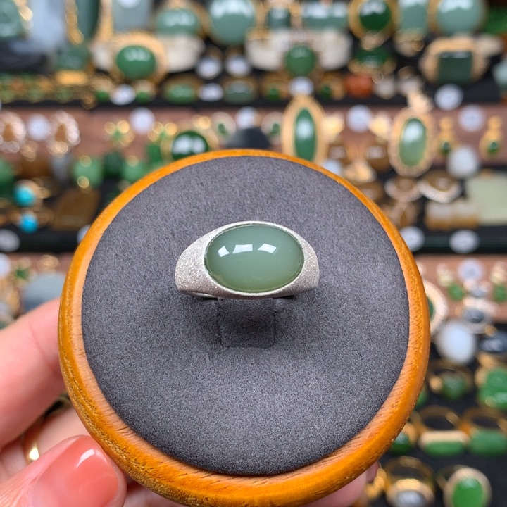 定制和田玉戒指银S925镶嵌