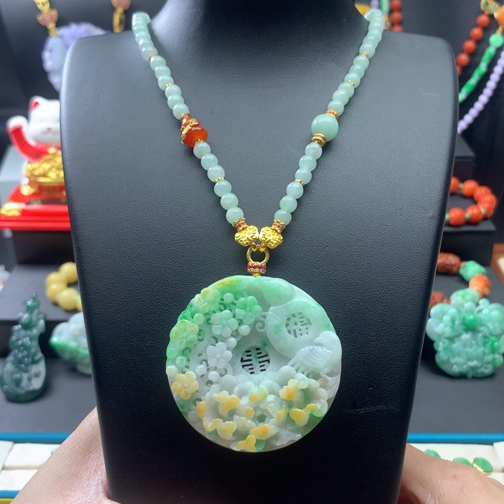 翡翠颈饰未镶嵌翡翠圆牌