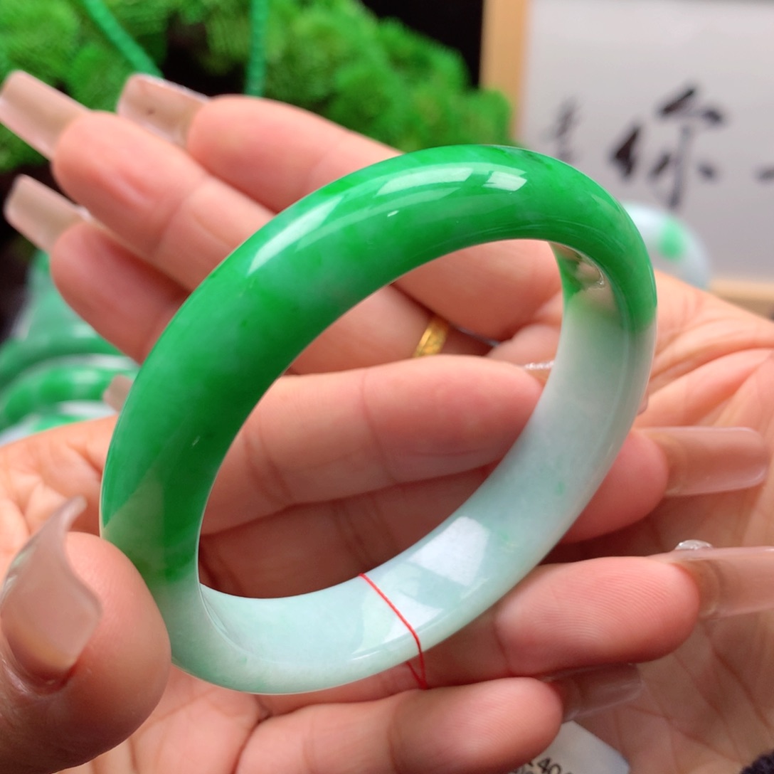 未镶嵌手镯翡翠缅甸