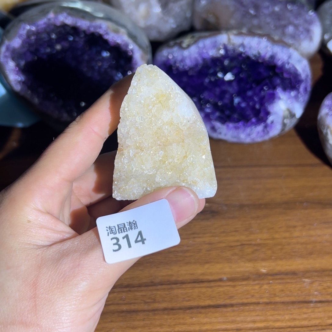 未镶嵌水晶大型摆件（非配饰）