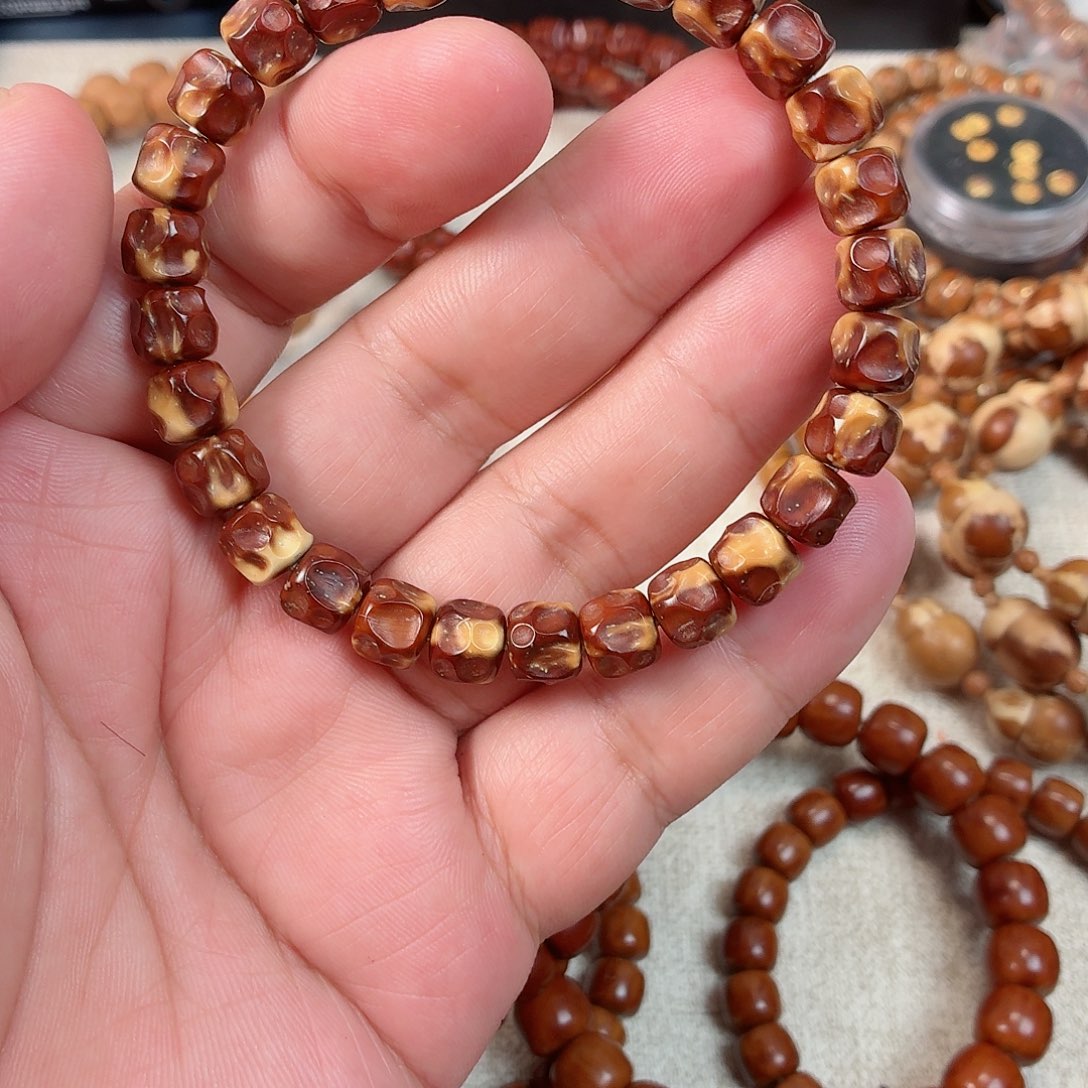 紫金鼠手串无相，三花无相