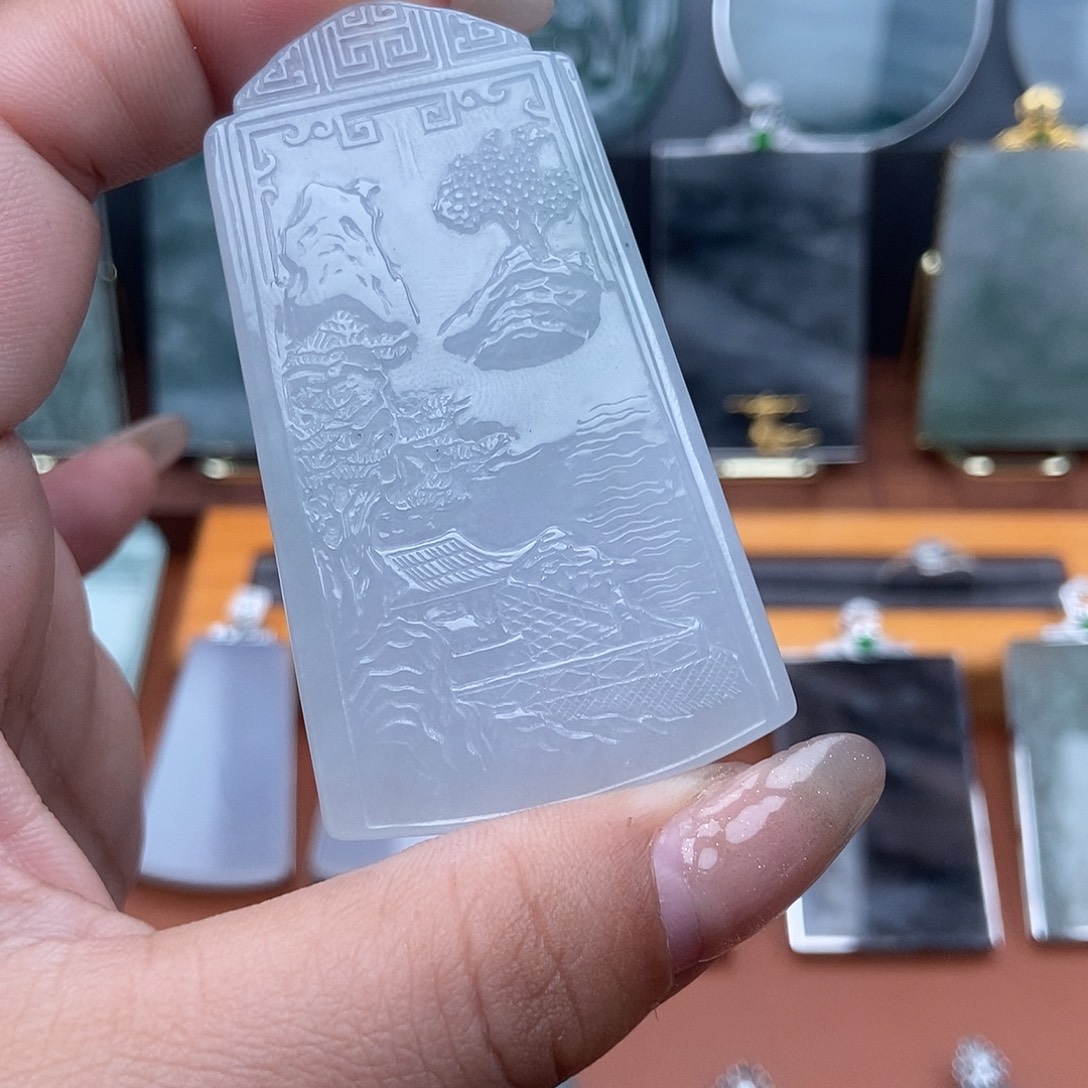 翡翠未镶嵌吊坠(不含链)
