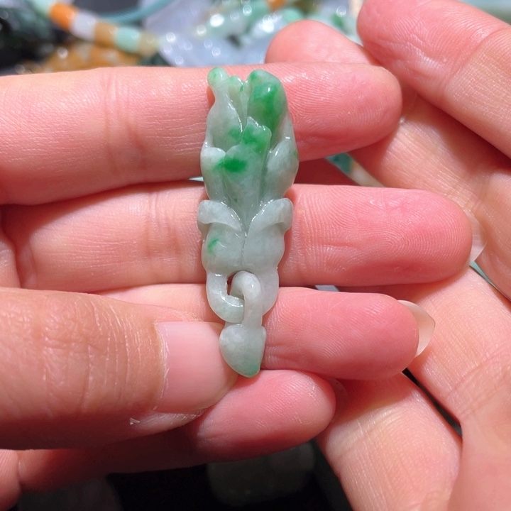 【闪购商品】翡翠颈饰未镶嵌天然翡翠