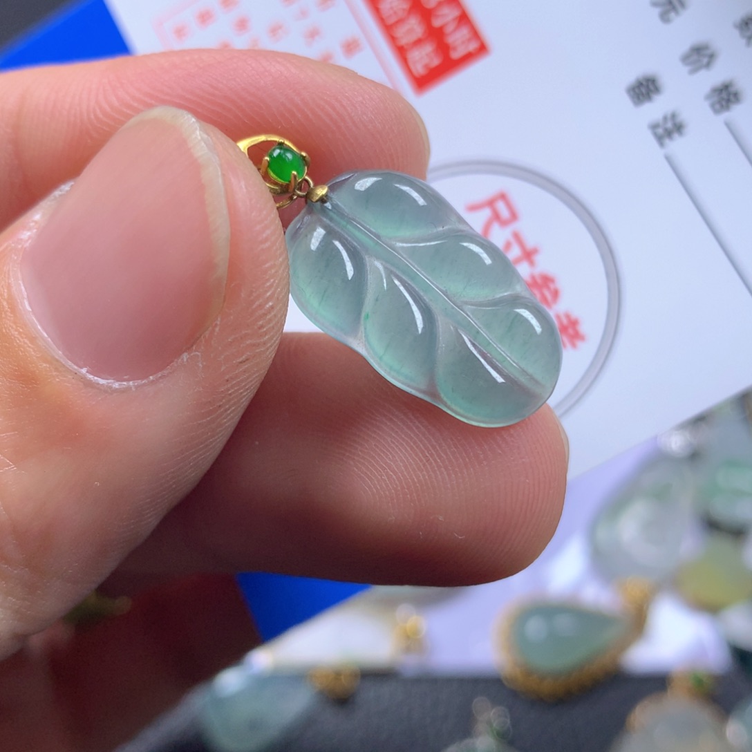 【闪购商品】翡翠颈饰18K金镶嵌翡翠