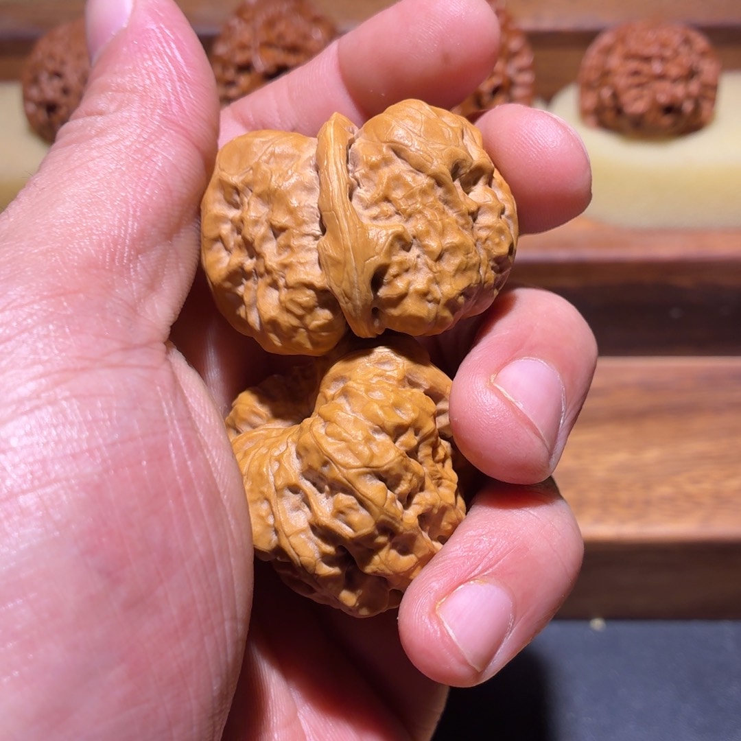 文玩核桃吊坠蛤蟆头核桃