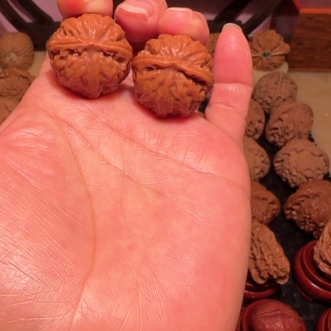 把件文玩核桃秋子