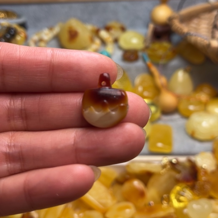 蜜蜡颈饰未镶嵌蜜蜡