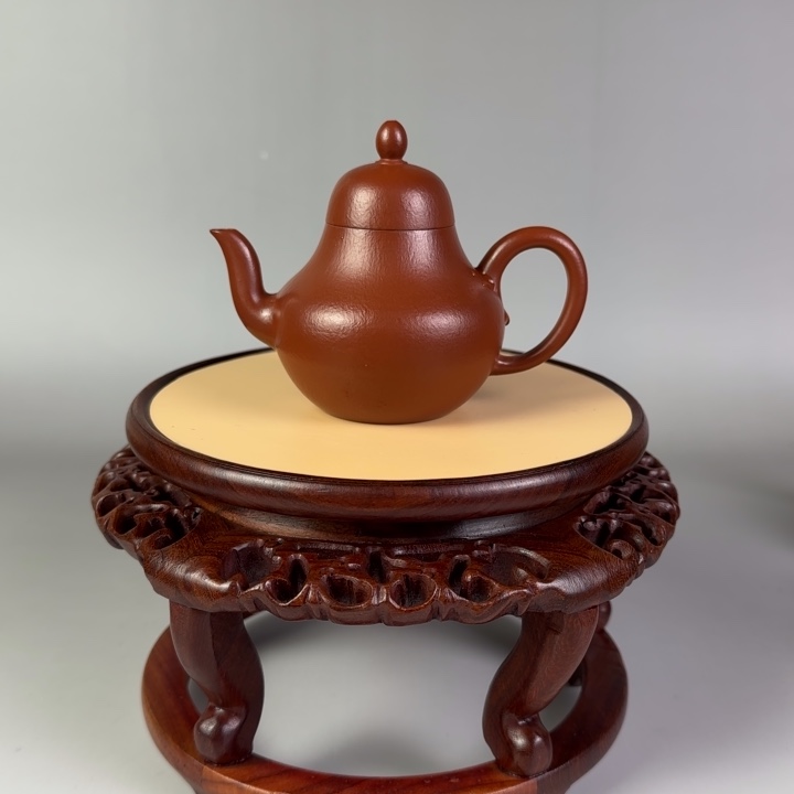 朱泥茶壶思婷壶135 cc左右