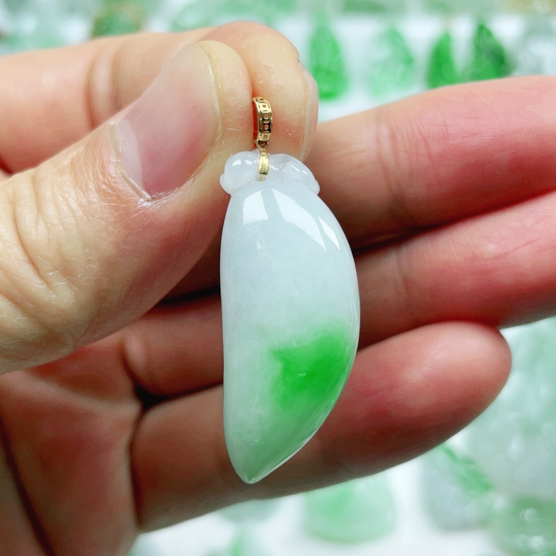 翡翠吊坠(不含链)18K金镶嵌