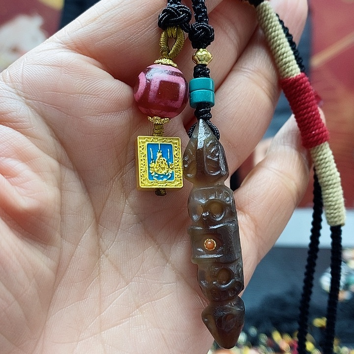 玛瑙/玉髓颈饰合金