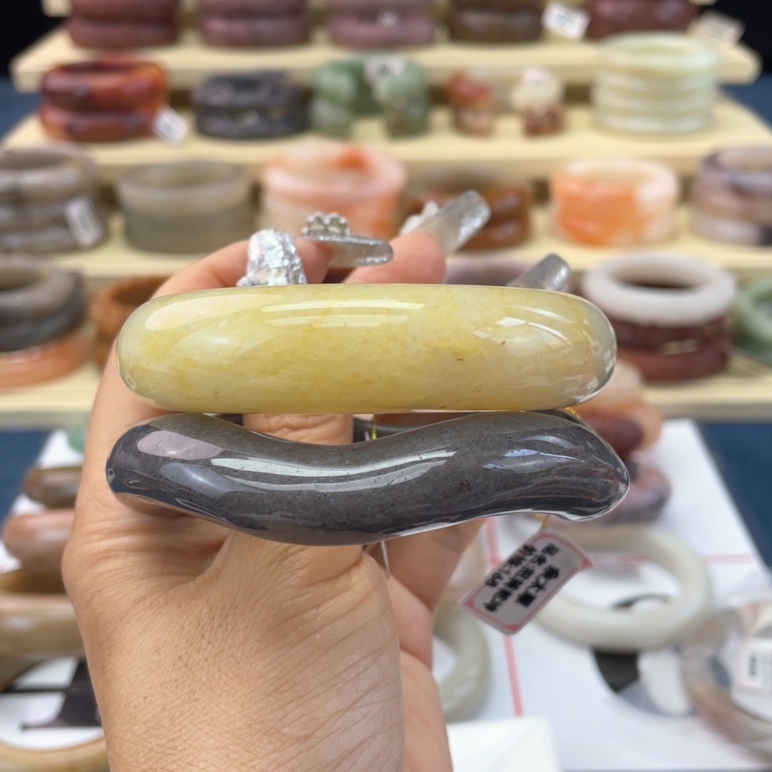 原***鱼石英岩玉手镯未镶嵌