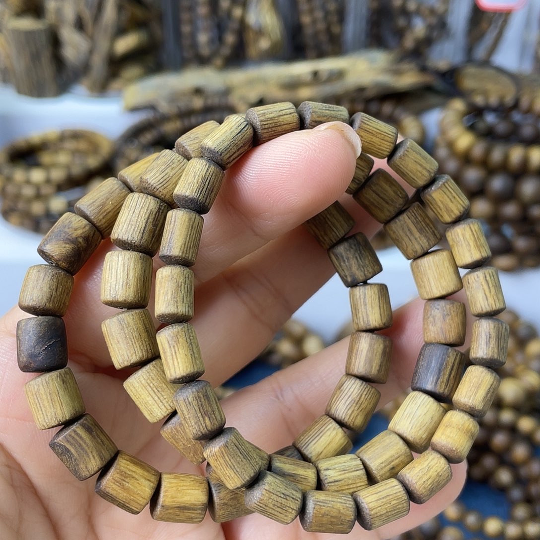 沉香碎屑沉香06桶珠白奇