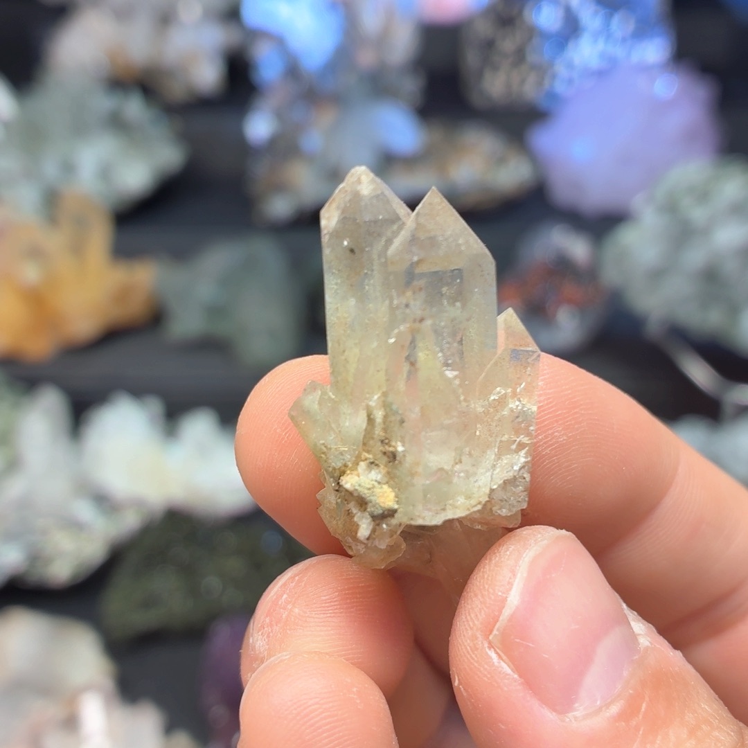 石材超透绿幽开窗缝合