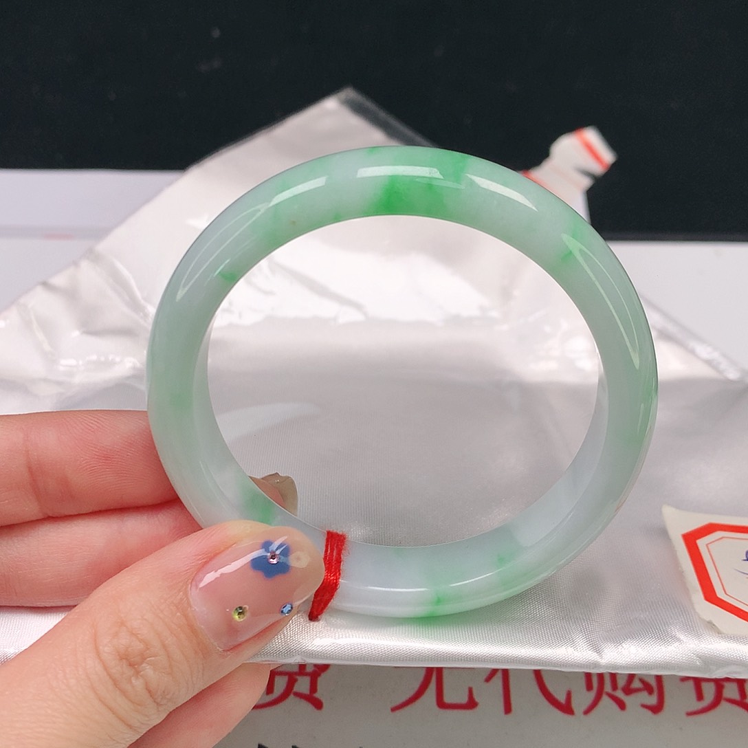 翡翠手镯未镶嵌天然翡翠A货018