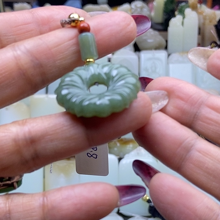 和田玉挂件未镶嵌