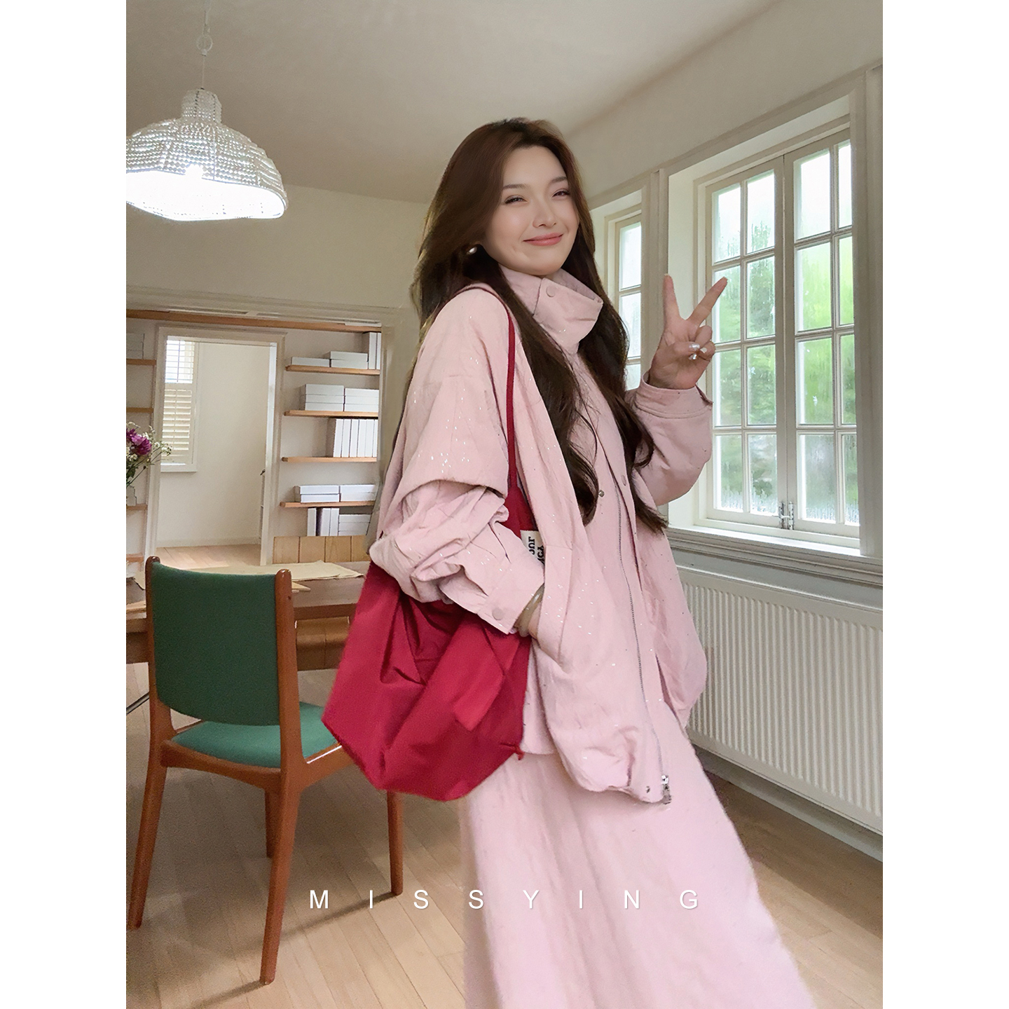 应小姐【暮秋剪影】微胖大码初秋韩版显瘦百搭闪闪外套+半裙套装