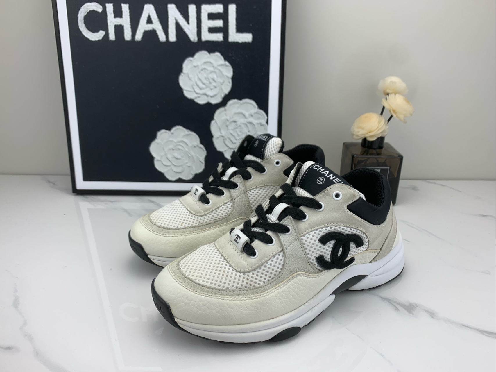 99新 Chanel/香奈儿 黑白熊猫 37码原盒配件/jm00139