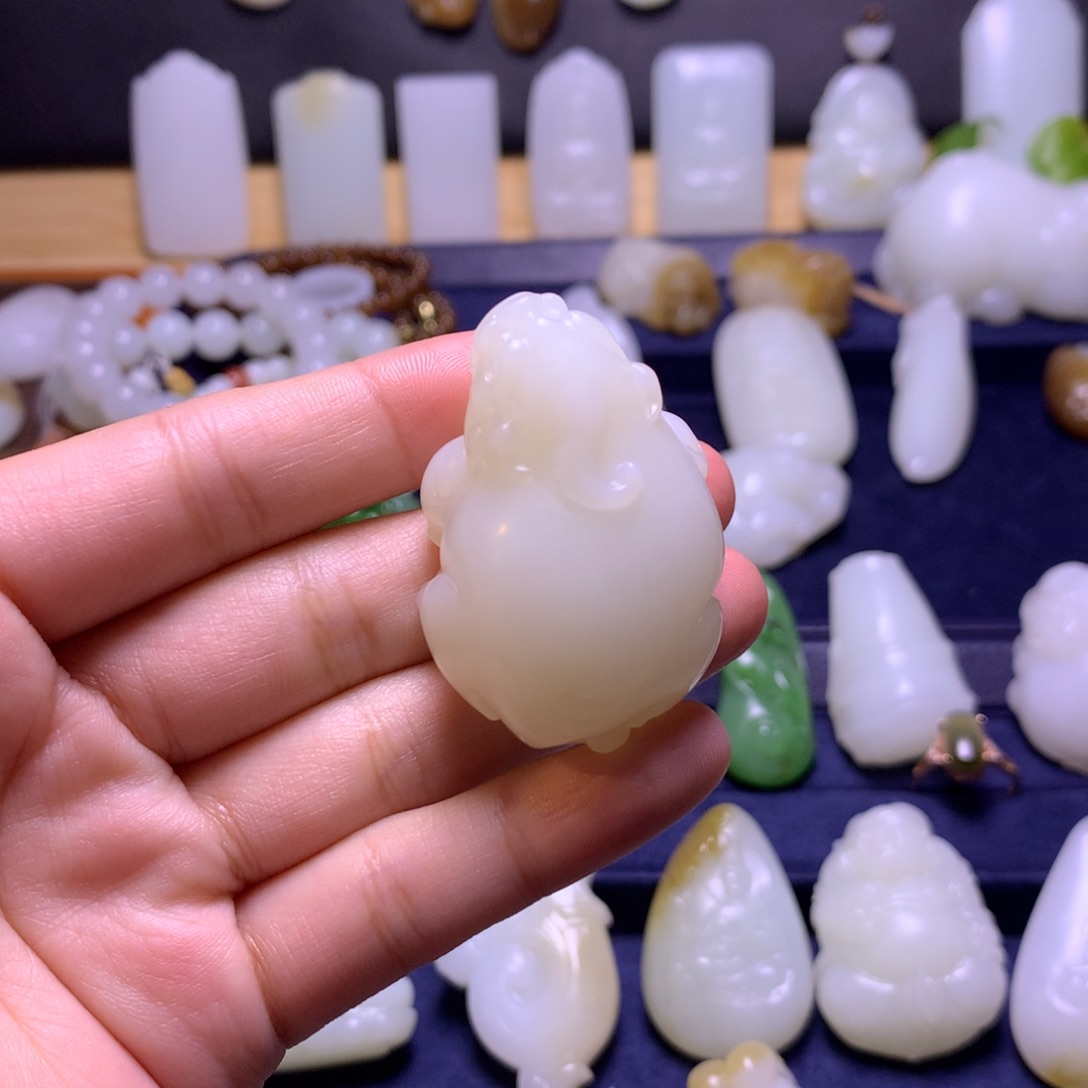 和田玉挂件未镶嵌