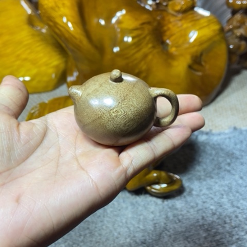 金丝楠把壶手把件