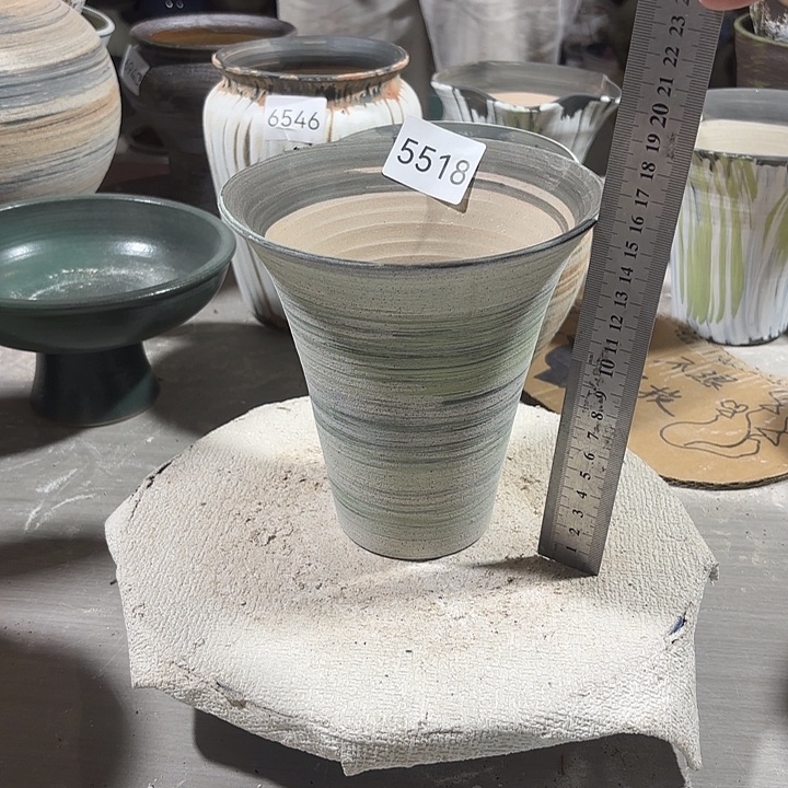 摆件高16，口15，有孔，5518