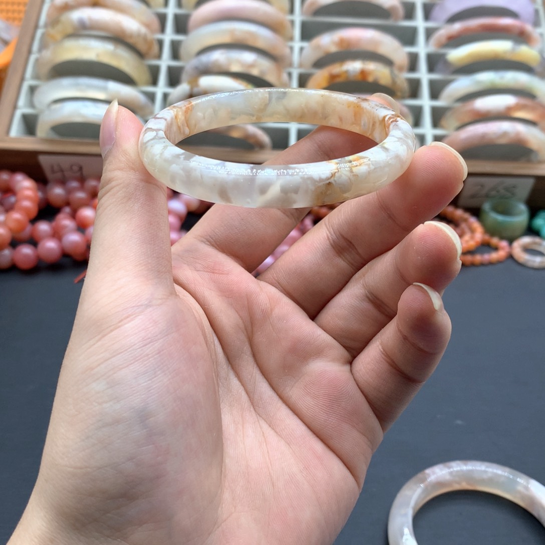 【闪购商品】玛瑙/玉髓手镯未镶嵌雨*1