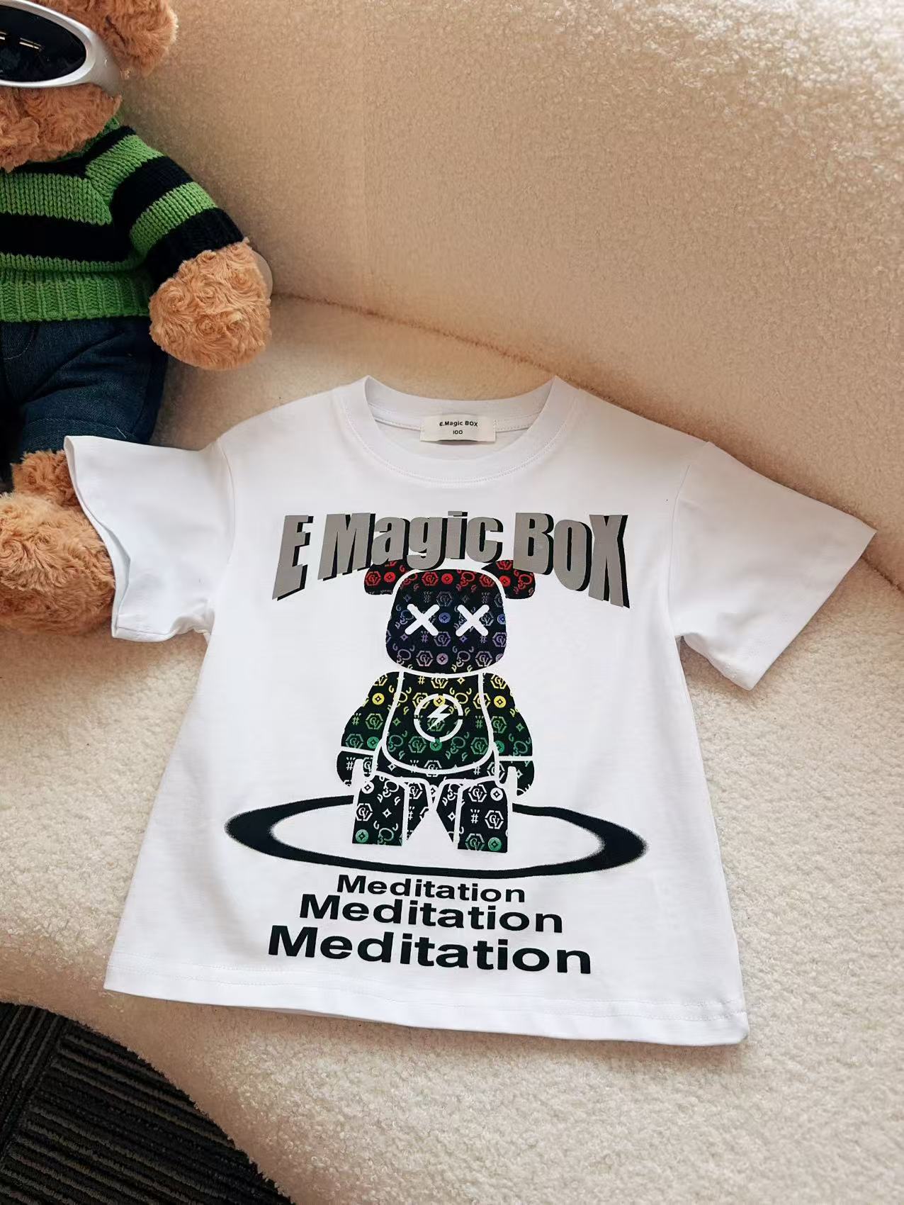 亿洋童装定制”暴力熊"儿童夏季限量款短袖C0116