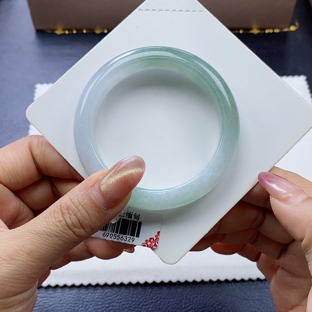 未镶嵌手镯翡翠53.8圈口