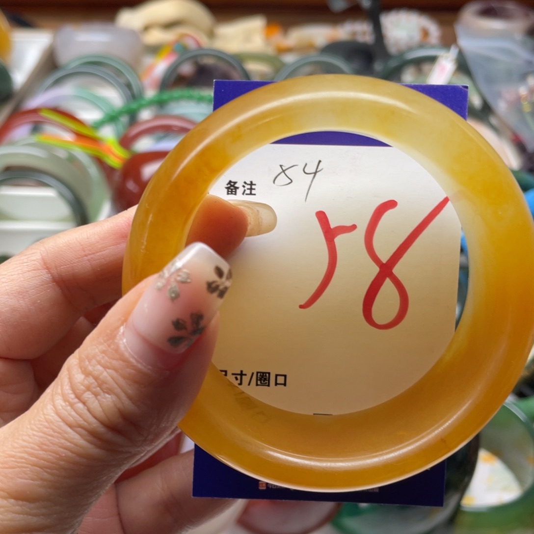 石英岩玉未镶嵌手镯