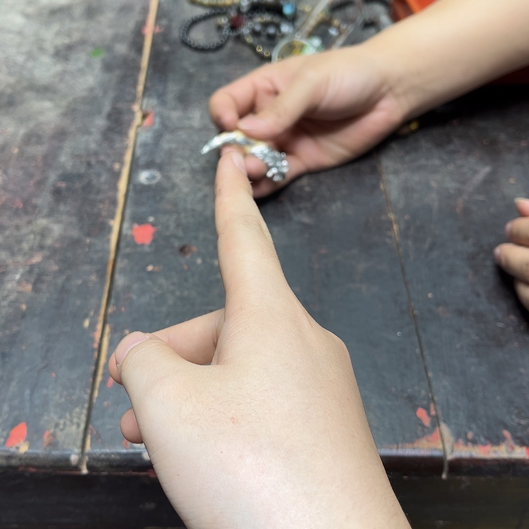 大叶紫檀（黑酸枝木类）