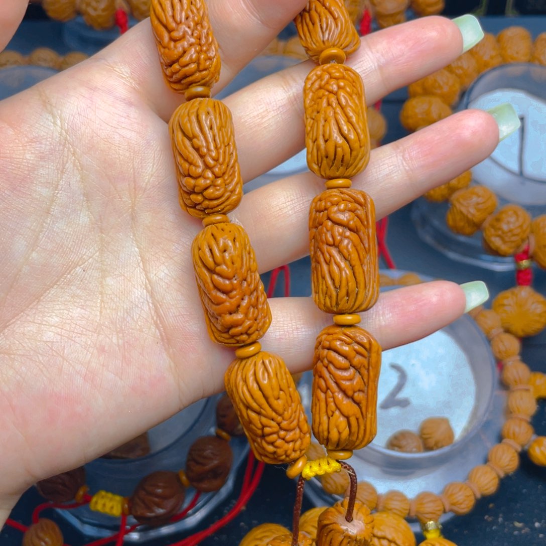 吊坠桃核异形金条