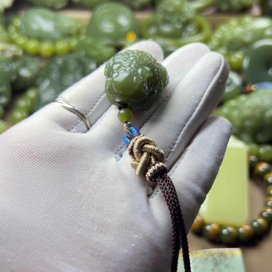 岫岩老玉（透闪石质玉）未镶嵌挂件