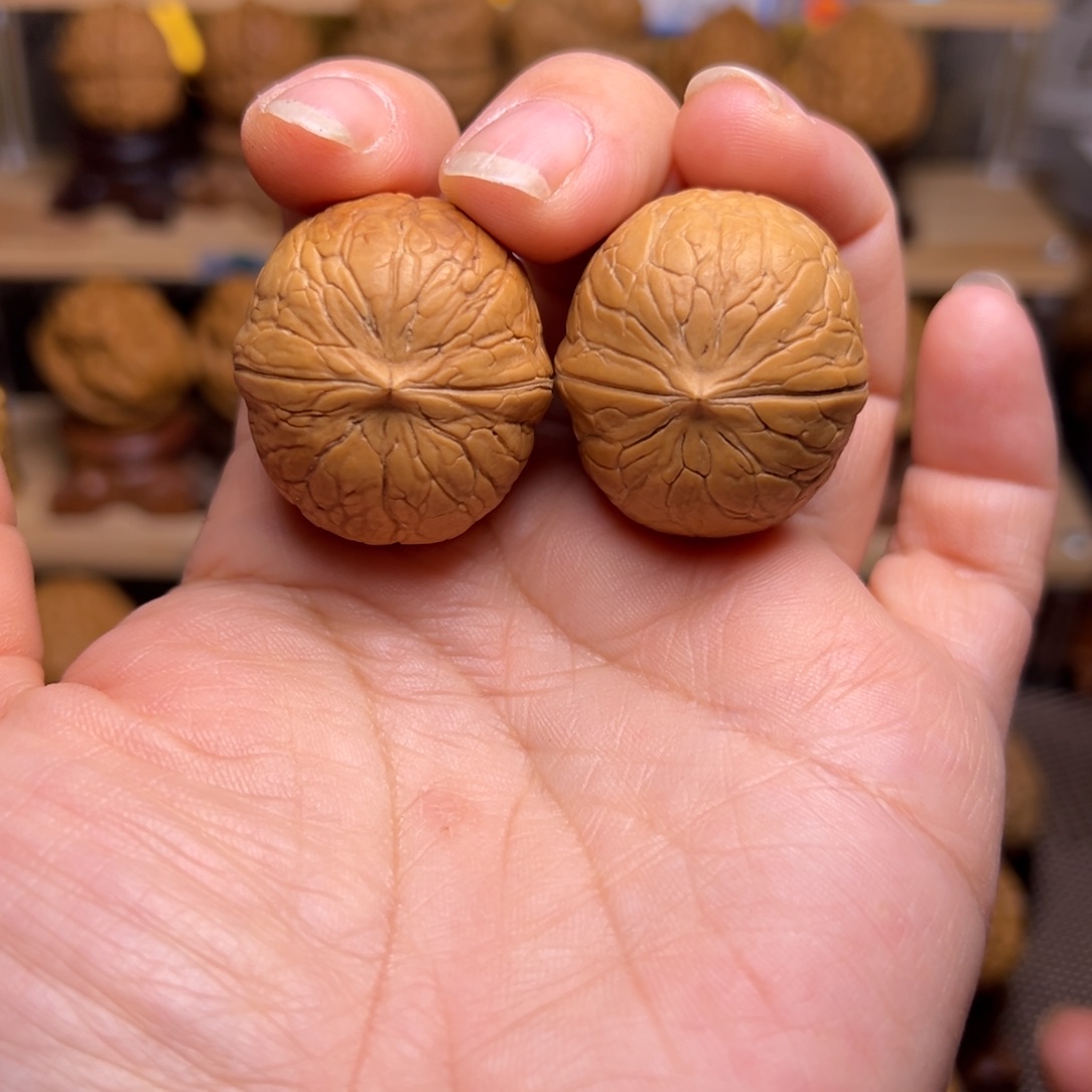 文玩核桃把件13w蛇皮球32尺