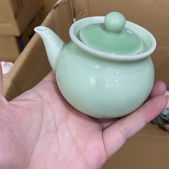 陶瓷艺术品及陶瓷壶