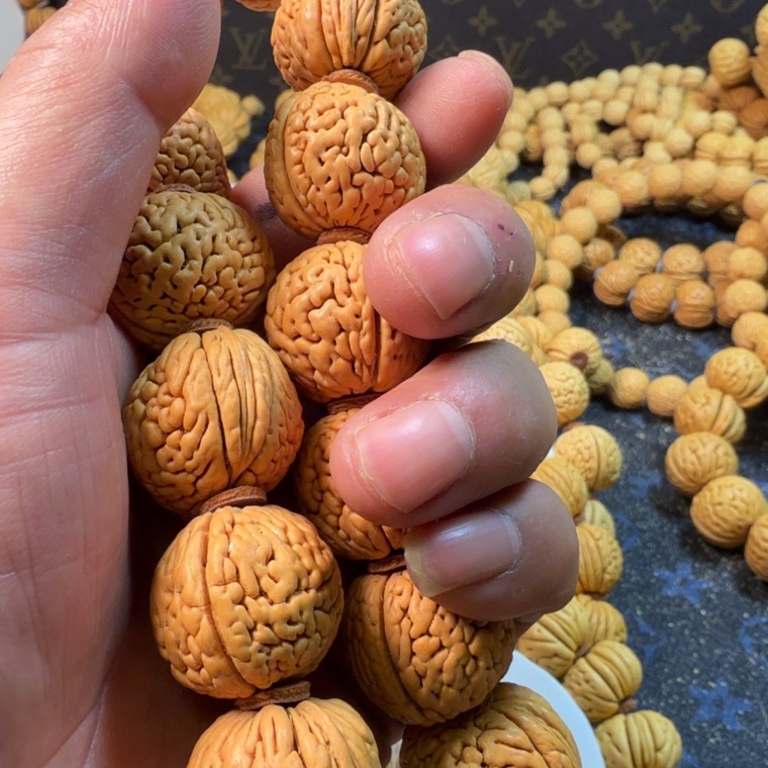 没***字吊坠桃核龙鳞柳叶