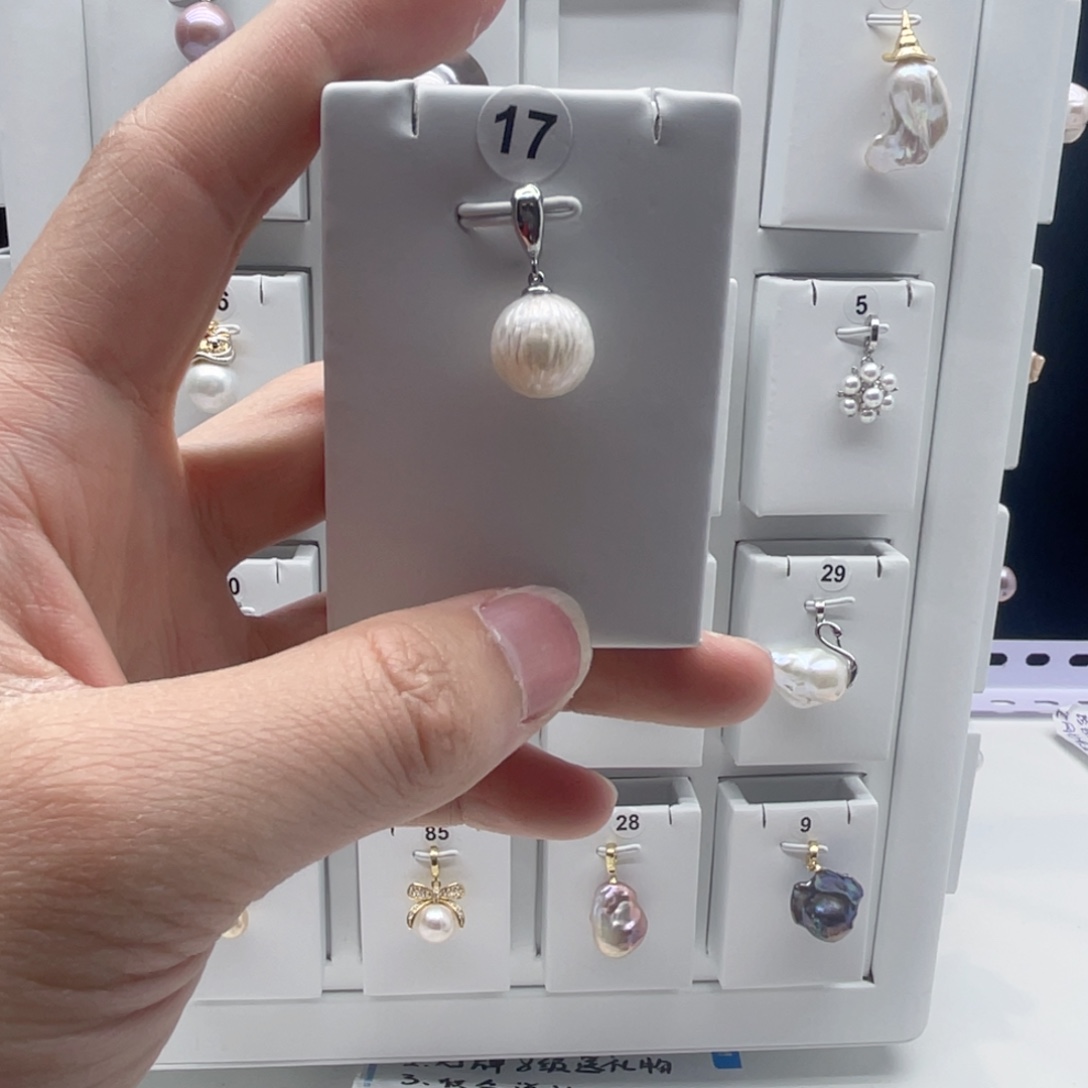 合金淡水珍珠颈饰